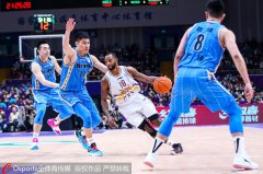 CBA-摩尔特里贡献22分葡京赌博网址10篮板北控108-92拿下北京德比